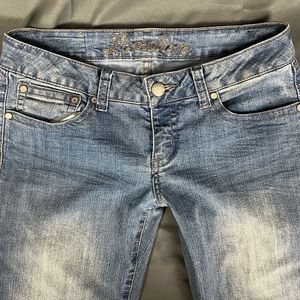 Bongo London Straight Cut | Size 7